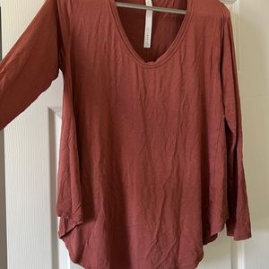 Flowy lululemon long sleeve shirt